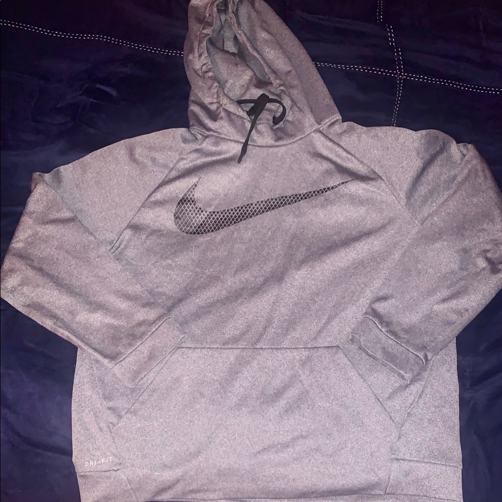 Nike Therma Hoodie L